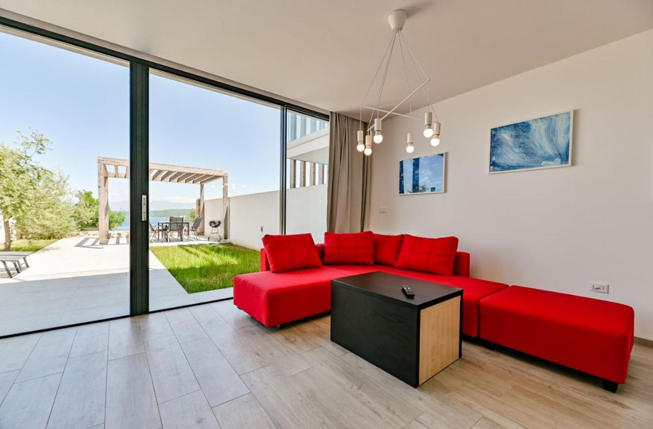Apartment Flori With Sea View Малинска Екстериор снимка